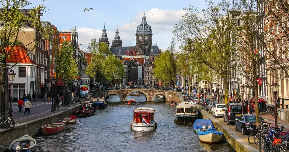 Exploring Amsterdam: Short Layovers (4-6 Hours)